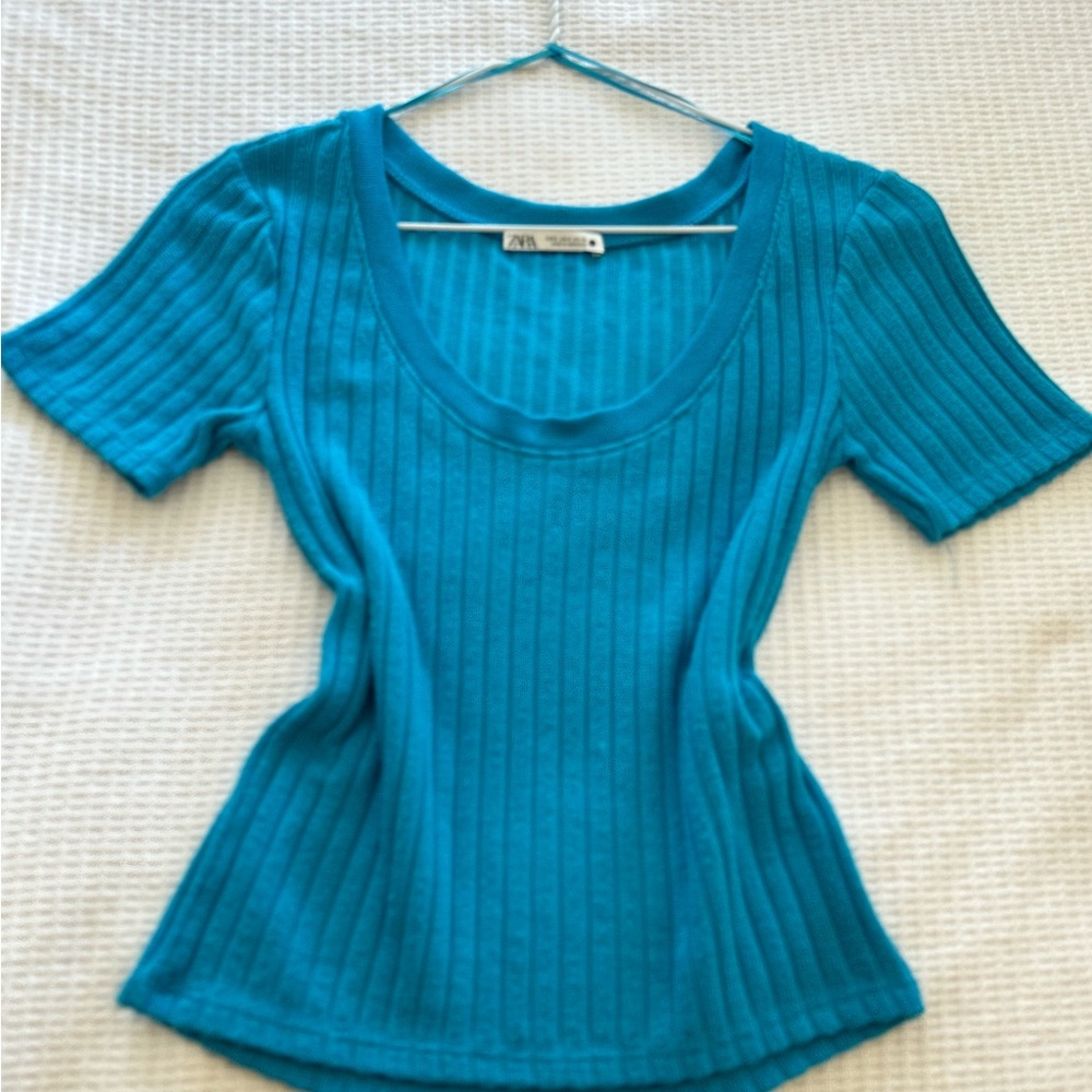 nwot Zara Women’s Rib-Knit Top